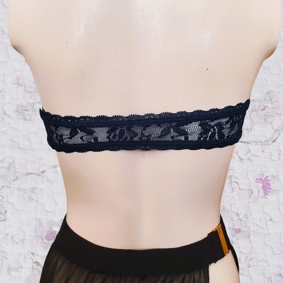 Hollister 50s Print Lace Bandeau w Padding In Navy Blue - Picture 2 of 11